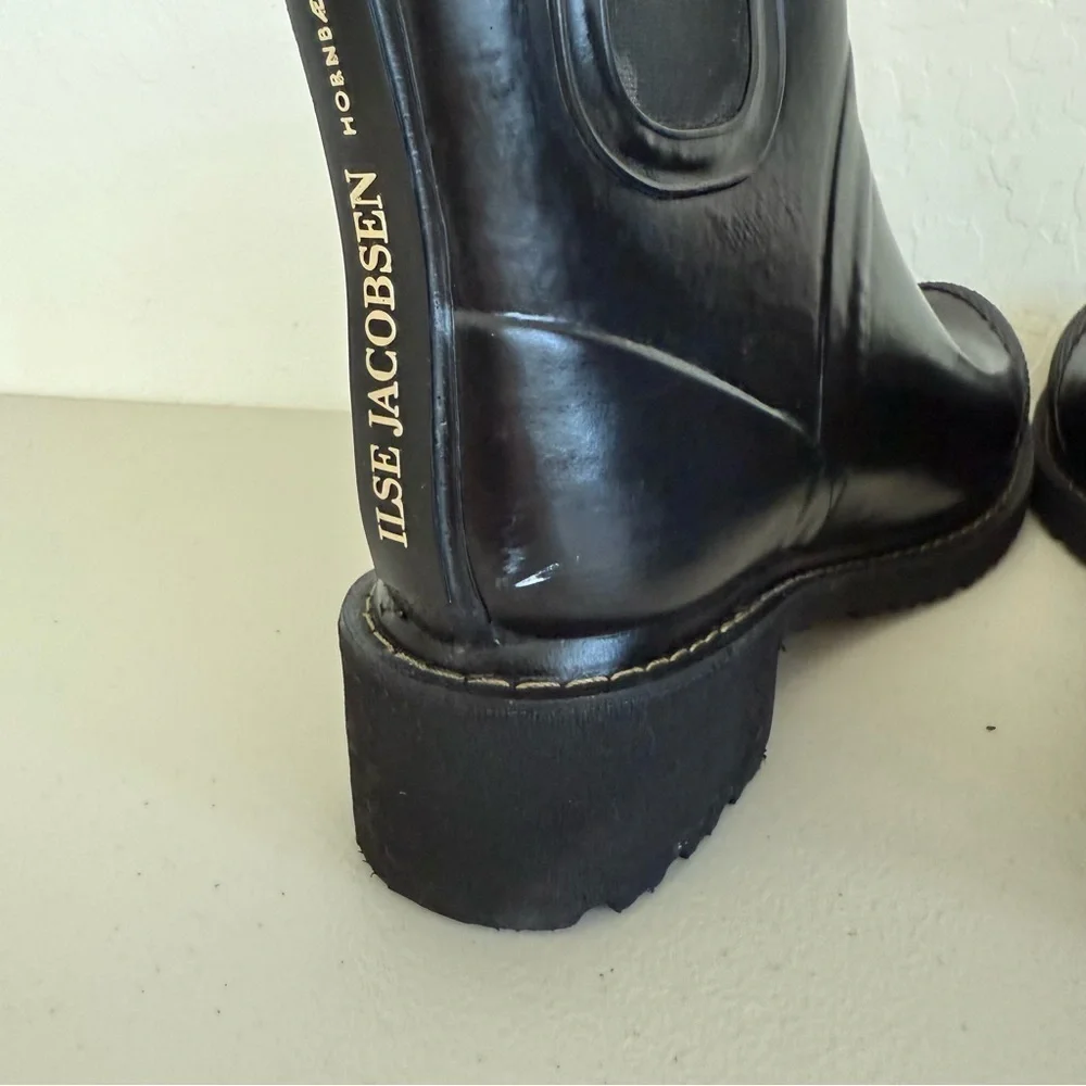 NEW ILSE JACOBSEN RUB 47 Short Black Rain boot with cosmetic flaw Size EU40 US10